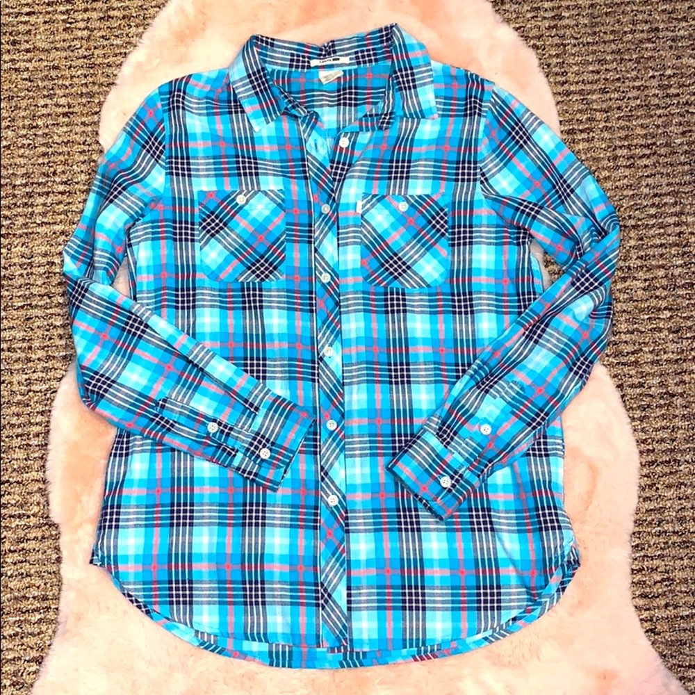 5 for $25🎈 Levi’s button down